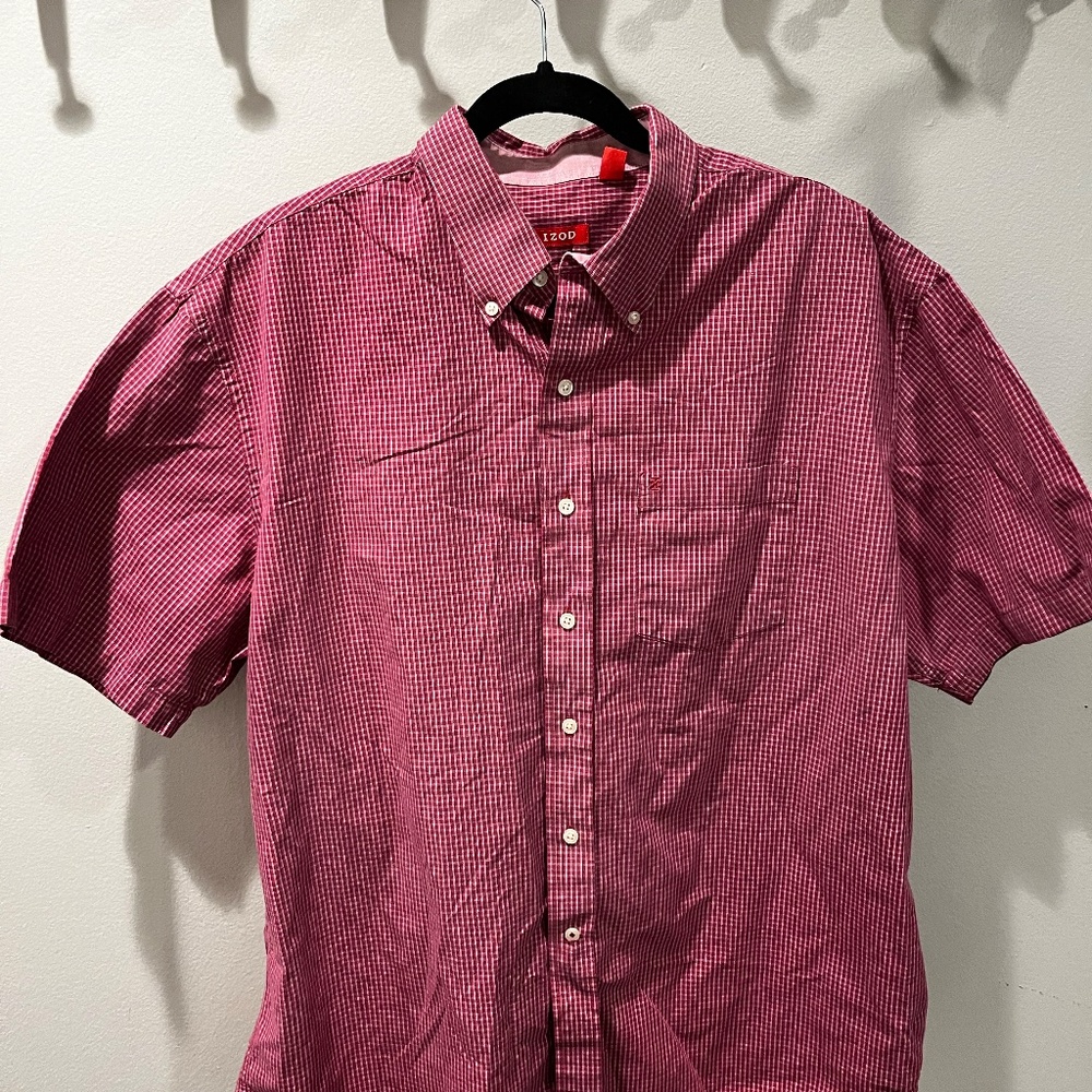 Izod. Men's X-Large. Red and white checkered button down.